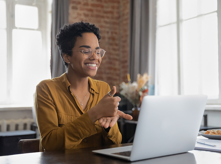 Lady at laptop